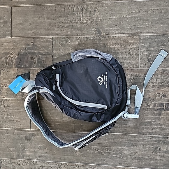 New Waterfly Black and Gray Crossbody Slingbag - Picture 1 of 8